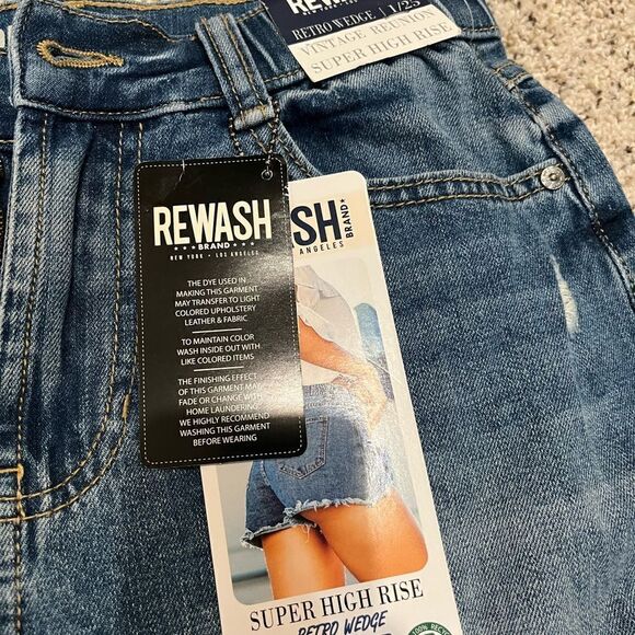Rewash high waisted jean shorts NWT - Picture 3 of 4